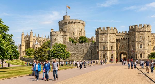 Exterior view of Windsor Castle on a sunny day