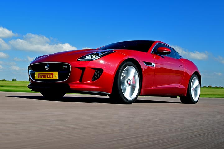 Jaguar Driving Thrill at Thruxton Motorsport Centre