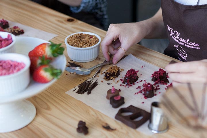 Choc-Tail Making For Two