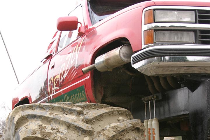 Monster Truck Driving