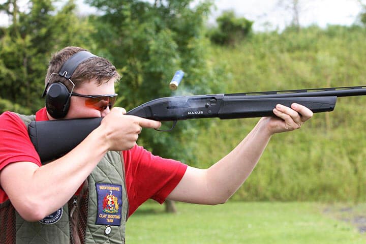 Clay Pigeon Shooting for Two with 100 Clays