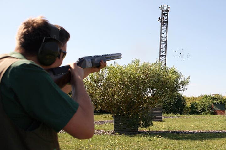 Clay Pigeon Shooting for Two with 100 Clays