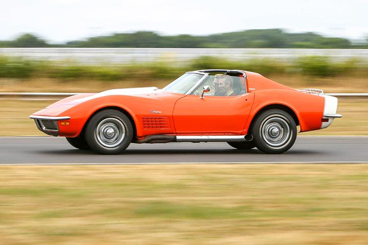 Corvette Stingray Race Car Blast