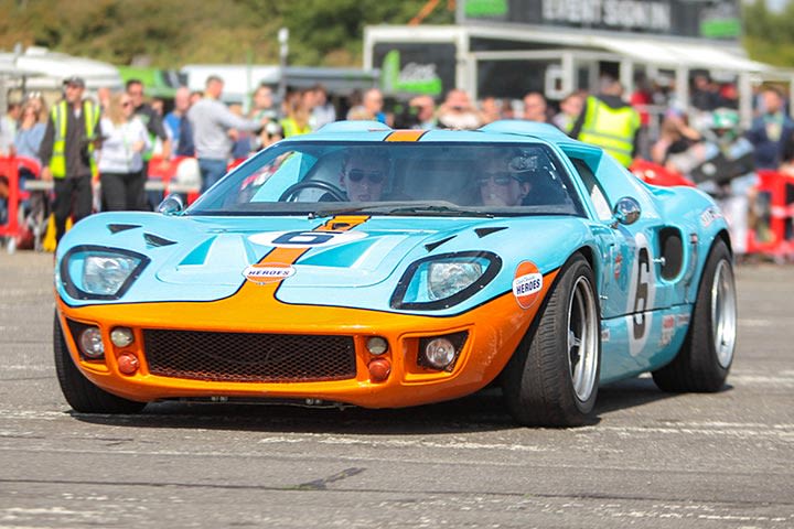 Ford GT40 Drive