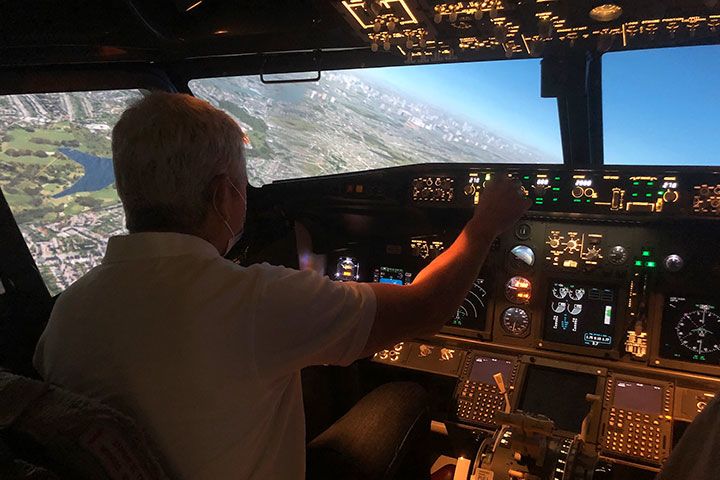 90 Minute Flight Simulator Experience