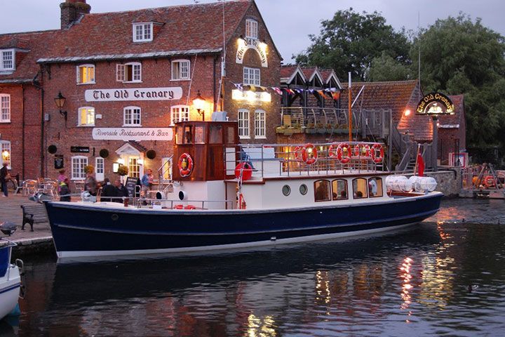 Gin Tasting Cruise with Canapes for Two