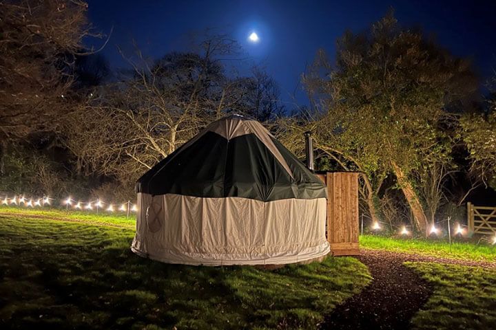 Hot Stone Massage for Two in a Yurt at Pende Aesthetics