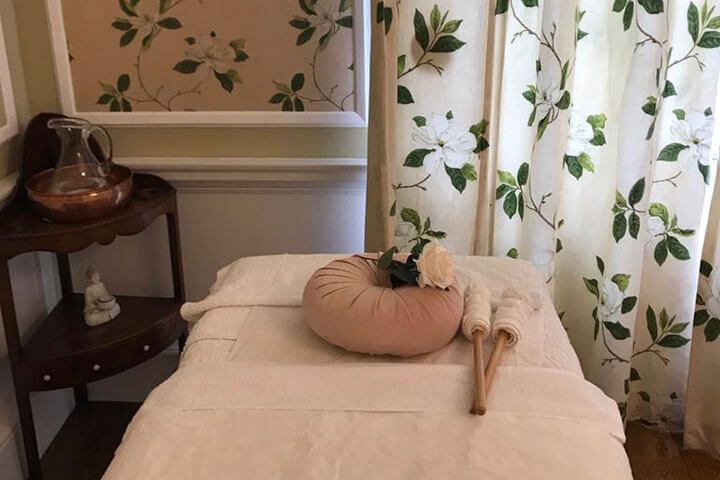 Revitalising Hot Stone Treatment for Two at Pende Aesthetics