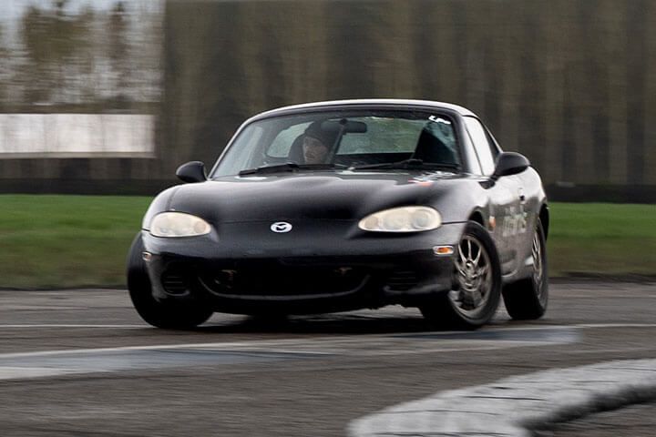 36 Lap Drifting Experience Mazda MX5 vs BMW