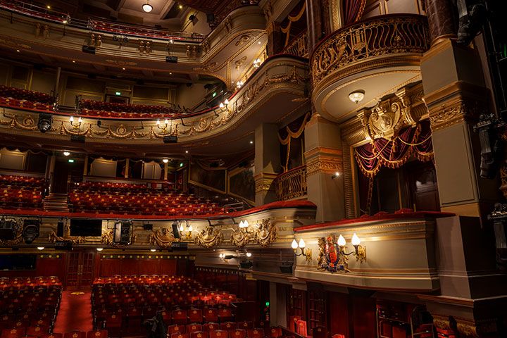 Theatre Royal Tour with Cream Tea & Hop on Hop Off Cruise Pass for Two