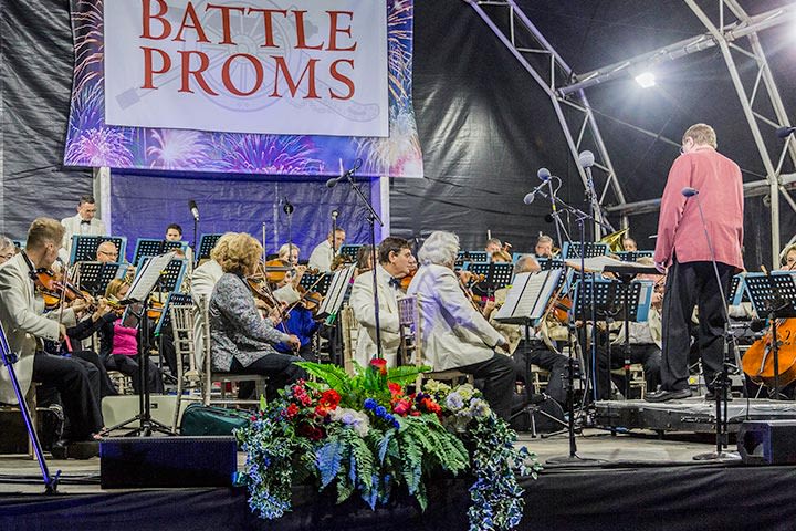 Outdoor Proms Concert for Two with a Bottle of Bubbly