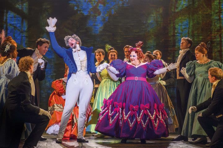 Les Misérables Theatre Tickets & Overnight Stay for Two