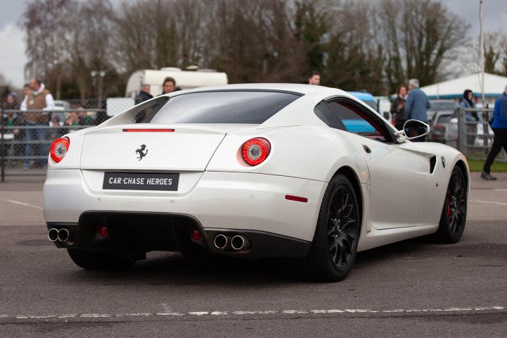 Ultimate Ferrari Vs Lamborghini Driving Blast