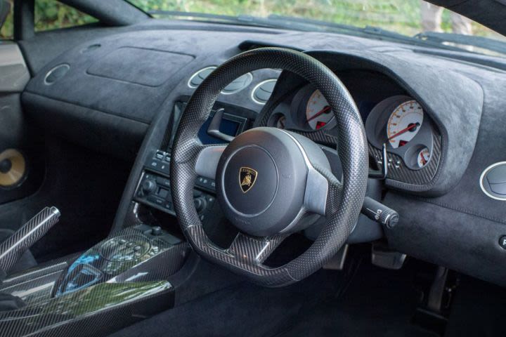 Ultimate Ferrari Vs Lamborghini Driving Blast