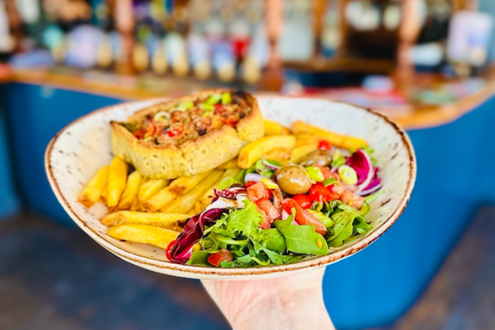 Windsor Castle & 3 Course Meal at Corner House