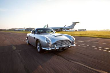 Jaguar E Type Vs DB5 Thrill