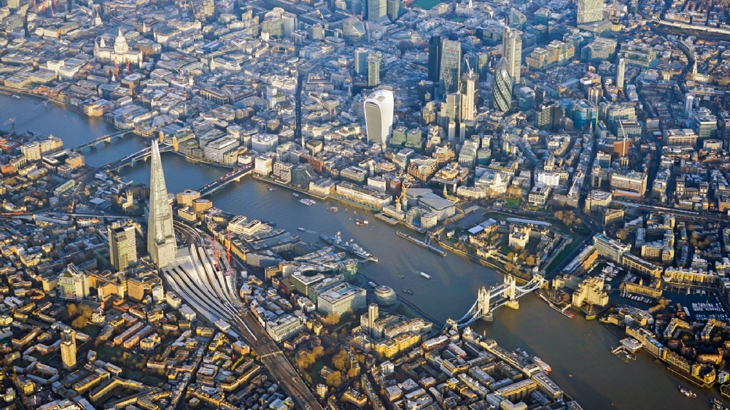 Helicopter Tour Over London