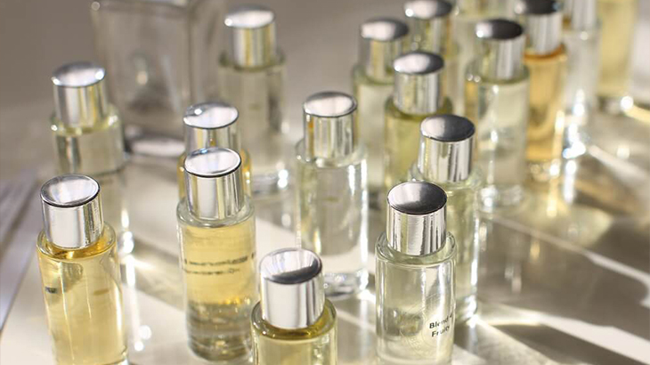 Design Your Own Fragrance Gold Experience