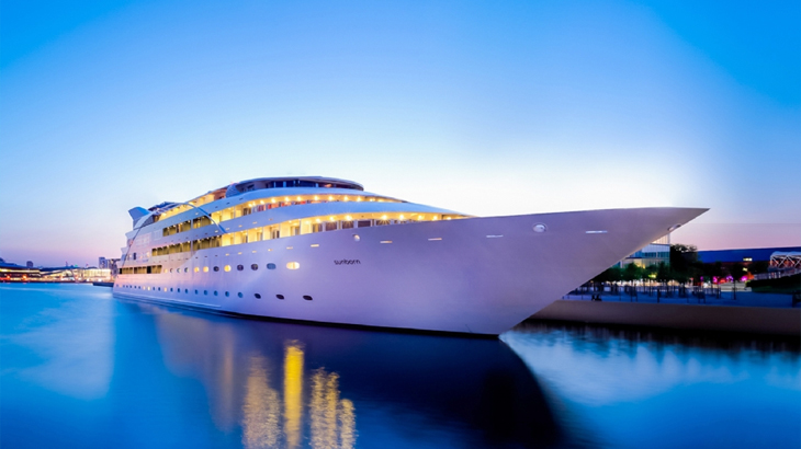Super Yacht Stay